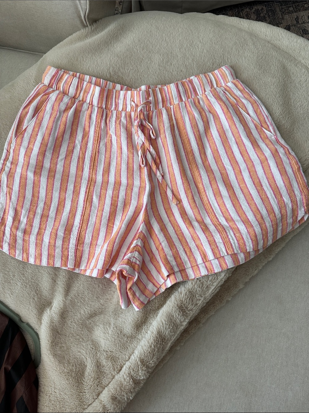 Universal Thread high rise linen shorts